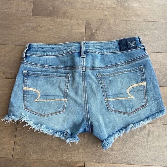 American Eagle Outfittiers Jean Shorts - Picture 2 of 7